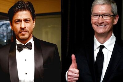 Shah Rukh Khan Refers to Apple CEO Tim Cook As a 'Rockstar'