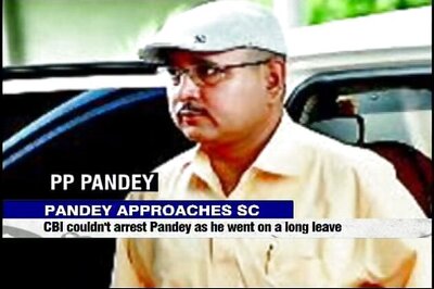 Ishrat case: Absconding Gujarat policeman Pandey fails to appear in SC