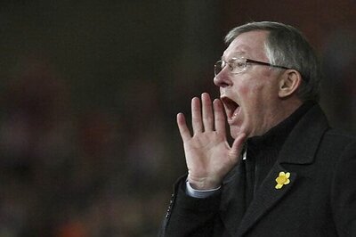 Alex Ferguson slams 'chosen one' Moyes for Phelan axe