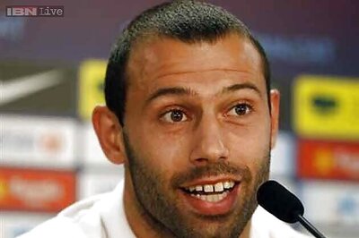 Barcelona defender Mascherano out for up to 15 days