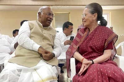 For 'Cleanliness Freak' Sonia Gandhi, It's Time to Rewrite Destiny as Kharge Tidies Congress Mess