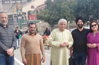 All Parties Must Congratulate Javed Akhtar for Speaking Against Pak in Pakistan: Raut