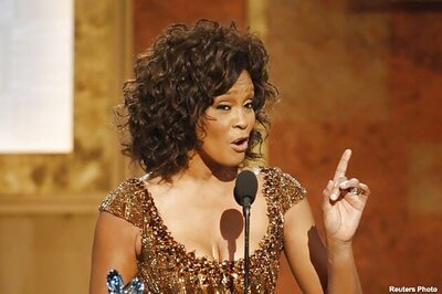 Whitney Houston fans to follow funeral on Internet