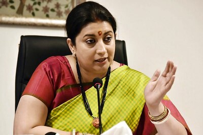 'Naamdars' Can't Digest a Poor Man Becoming Prime Minister: Smriti Irani Hits Out at Congress