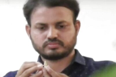 Micro Art Maestro: Telangana Teacher's Extraordinary Talent Takes Center Stage