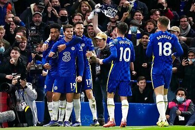 Liverpool Wins, Chelsea Held As EPL Teeters Amid Virus Surge