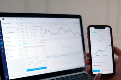 Axis Mutual Fund Removes Two Fund Managers; Front Running Under Investigation; Know Details