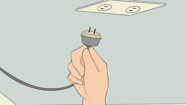 How to Open a Garage Door Without Power