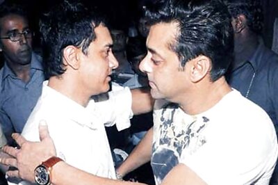 B'wood bro code: Salman recommends Aamir for film