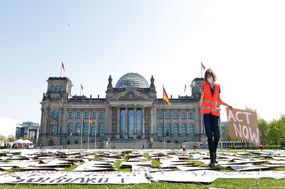 Germany's Confirmed Coronavirus Cases Rise by 2,055 to 152,438: Report