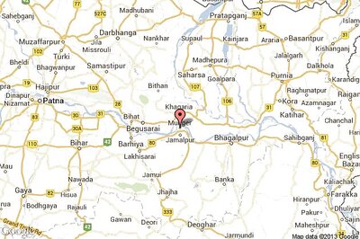 1,950 illegal pistols seized, three arrested