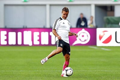 Mario Goetze debuts with two goals for Bayern in Hungary