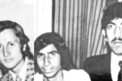 Anupam Kher Shares Picture From His Teenage Days With His Friends to Celebrate 52 Years of Their Bond