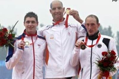 Van der Weijden swims to 10km marathon gold