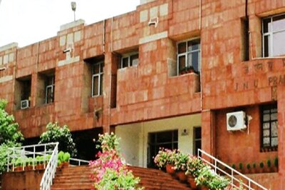 JNU Junks Claims of Library Closure, Says It's Being Relocated