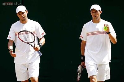 Bryan brothers roll to quarters of US Open doubles