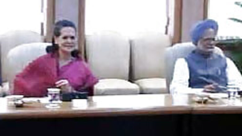 Left presents roadmap for UPA govt
