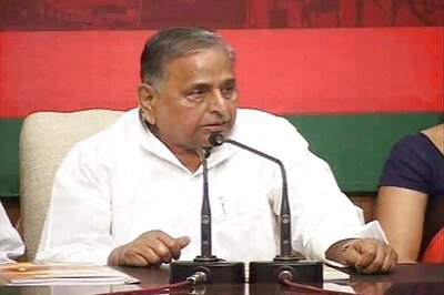 Ensure maximum LS seats for SP: Mulayam to party leaders