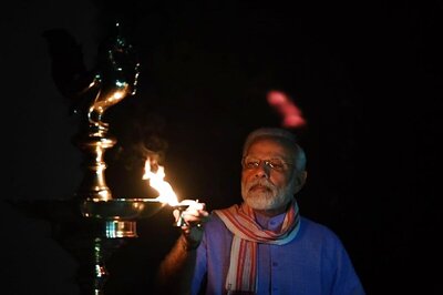 PM Narendra Modi Greets People on First Day of Navratri