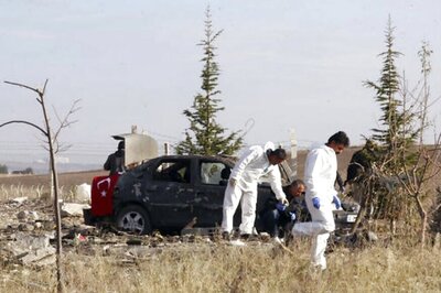 Two Bombers Blow Themselves Up After Police Stop in Turkey