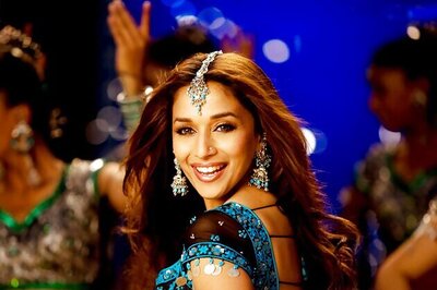 Madhuri Dixit's performance receives standing ovation at IIFA