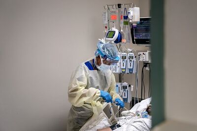 Doctors Heavily Overprescribed Shot-in-the-Dark Antibiotics Early in the Pandemic