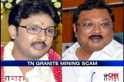 HC stays non-bailable warrant against Alagiri's son