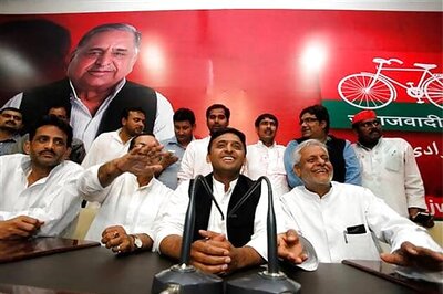 SP expels 2 party leaders for anti-party activity