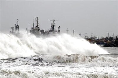 Cyclone Lehar approaches Andhra coast