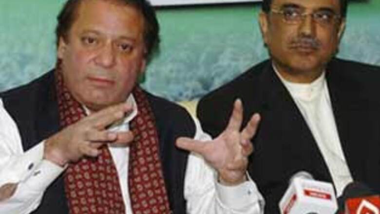 Zardari backs Sharif government return in Punjab