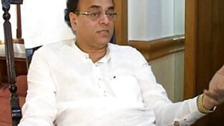 Sharad Pawar `sailing in two boats', alleges Abu Azmi