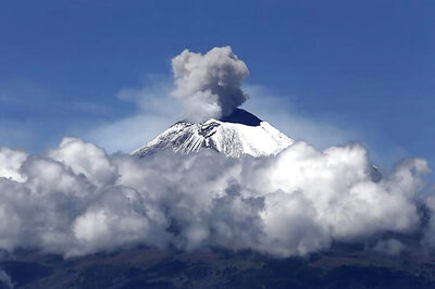 Ash from the Popocatepetl volcano temporarily closes central Mexico airport