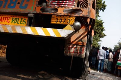 7 Dead, 20 Injured After Bus and Truck Collide in Assam; People Rushed to Hospital