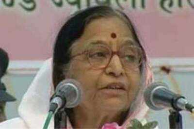 Lensmen summoned for clicking President's pics