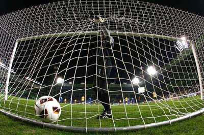 Uzbekistan down Qatar 5-1 in World Cup qualifiers