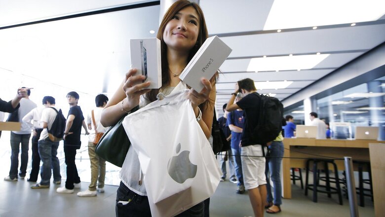 Many US stores report being sold out of iPhone 5