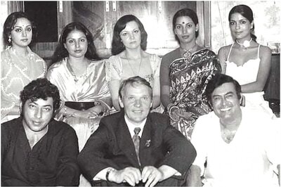 Hema Malini to Zeenat Aman, Iconic Stars Feature in Shabana Azmi's Throwback Pic