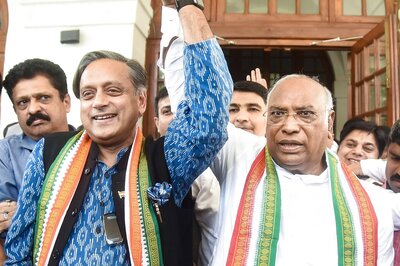 Opinion | If Kharge Experiment Fails, Congress May Eventually Have to 'Think Tomorrow, Think Tharoor'