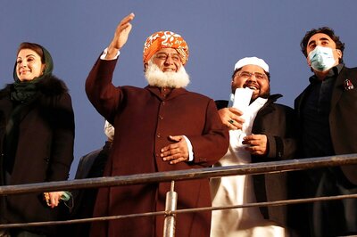 Opposition Leaders Booked in Lahore Rally Case as PDM Gives Imran Khan Ultimatum to Quit