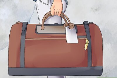 How to Pack Clothes in a Suitcase