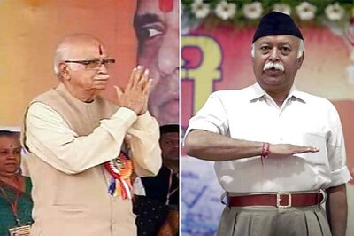 LK Advani meets RSS chief Mohan Bhagwat in Nagpur