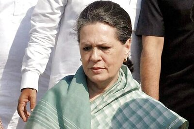 Sonia Gandhi ducks questions on Robert Vadra