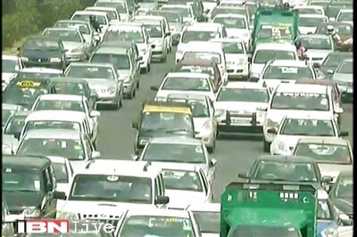 US embassy backs Delhi's odd and even car formula, says will comply with the rules