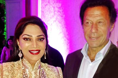 'Imran Khan's Exit Teaches...' Simi Garewal Tweets About Pak PM Losing Trust Votes, Ousting