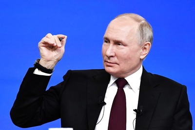 Navalny's Widow Fears Arrests At Funeral, Slams Vladimir Putin