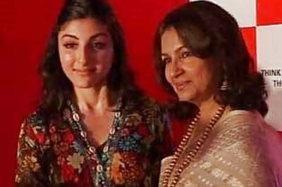 Sharmila, Soha share screen in Life Goes On