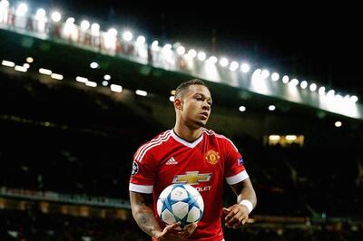 Manchester United's Memphis Depay thanks Giggs for guidance