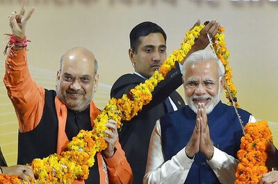BJP Retains Fort Gujarat, Adds Himachal Pradesh to Saffron Empire