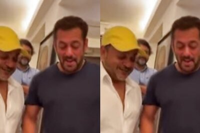 Salman Khan Cuts Birthday Cake Along with Sajid Khan on Wajid Khan's Birth Anniversary