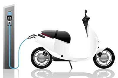 How Switching To An Electric Two-Wheeler Can Cut Costs And Carbon?